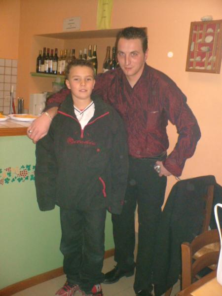a droite mon ti cochon!!